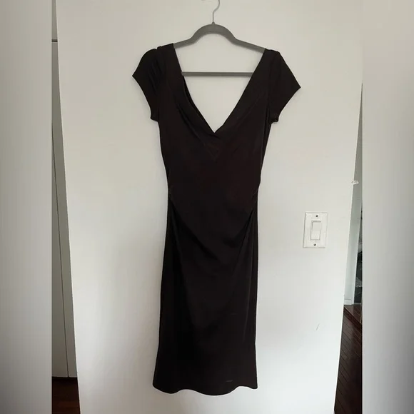 DIANE VON FURSTENBERG — Vintage Wool Midi Dress (Brown) — Size 8 - Picture 2 of 6